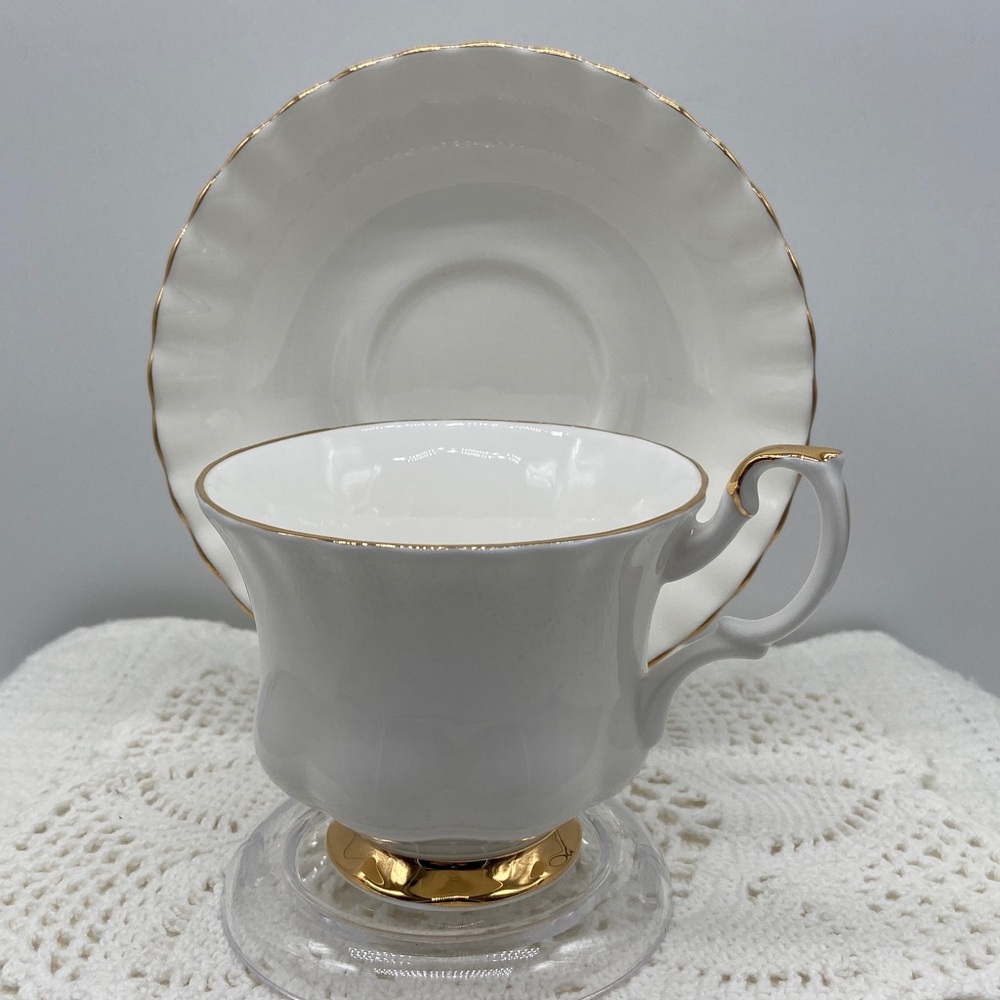 Royal Albert Val D’Or English Bone China Cup & Saucer - Picture 2 of 8